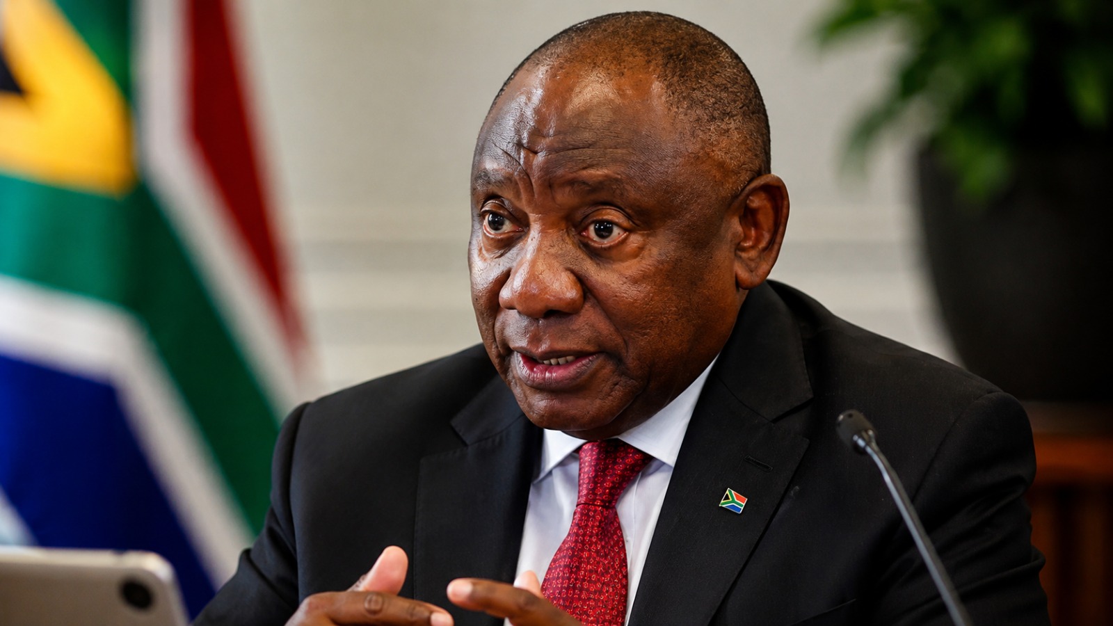 Ramaphosa Faces Renewed Political Scrutiny as Farmgate Controversy Returns to National Debate