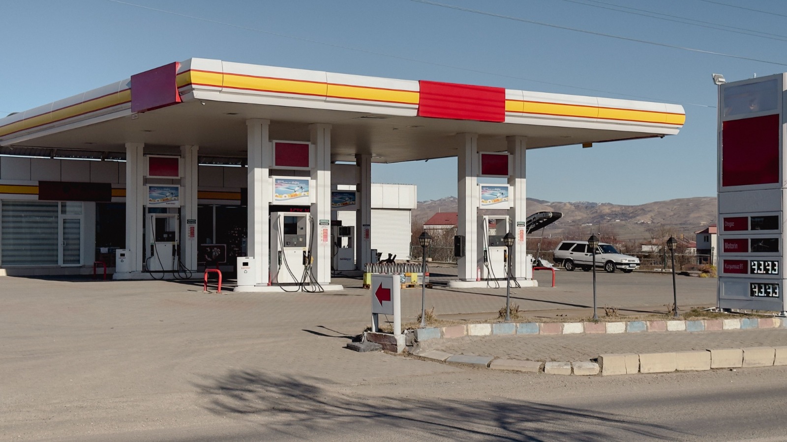Oil Prices Extend Decline as US-Iran Diplomacy Eases Supply Risks and Reshapes Energy Market Outlook